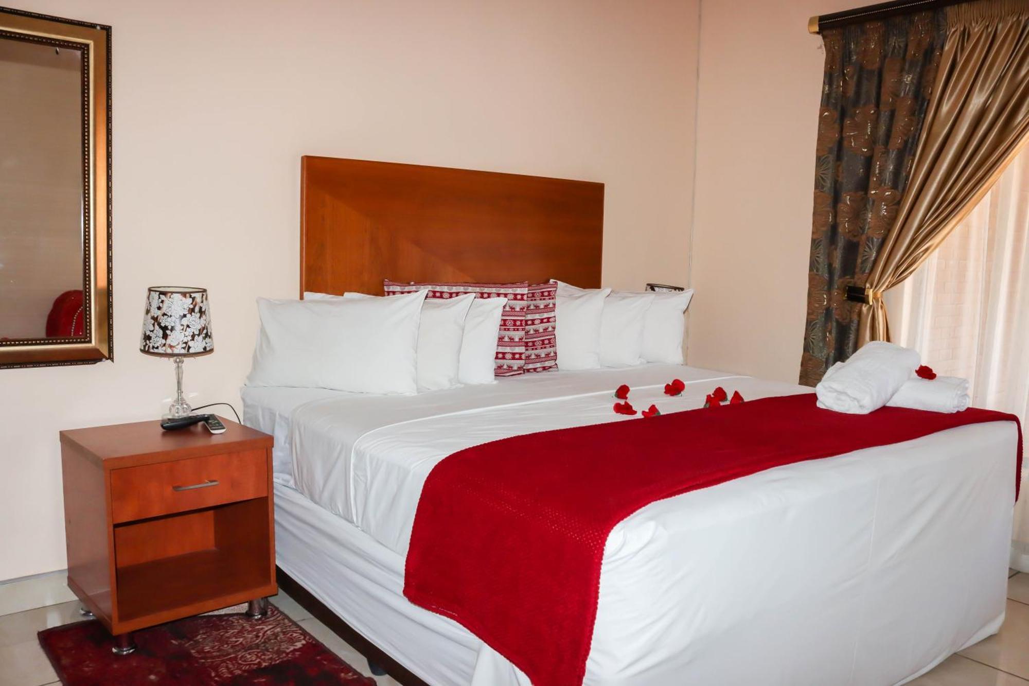 Meet Mekaar Resorts - Nquthu Hotel المظهر الخارجي الصورة